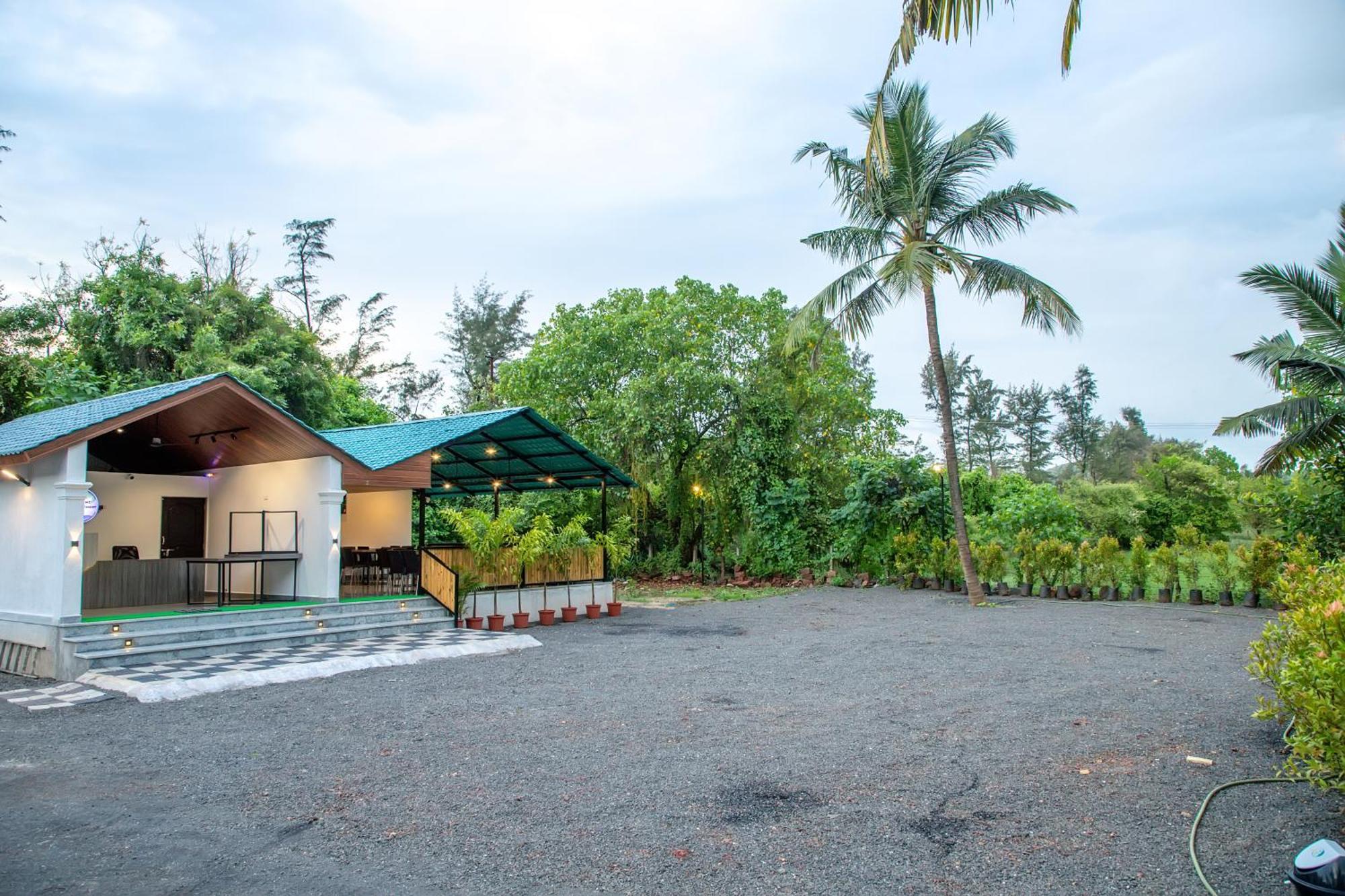 White Sand Beach Resort Kondivali エクステリア 写真