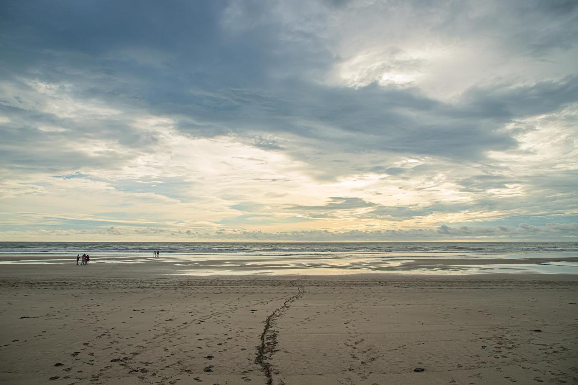 White Sand Beach Resort Kondivali エクステリア 写真